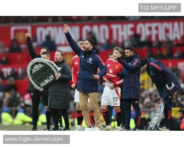 曼联与纽卡素对决精彩回顾球迷热议比赛亮点与精彩瞬间 曼联与纽卡素对决精彩回顾球迷热议比赛亮点与精彩瞬间